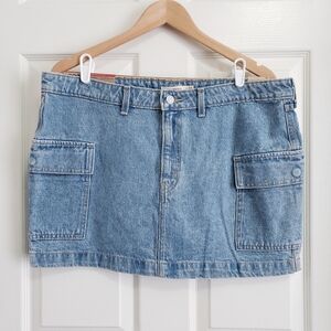 Levi's '94 Cargo Mini Skirt Women's Size 32